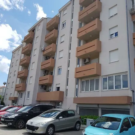 Antonella Apartment Split Exterior photo
